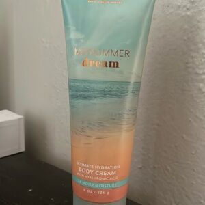 Bath & body works midsummer dream lotion